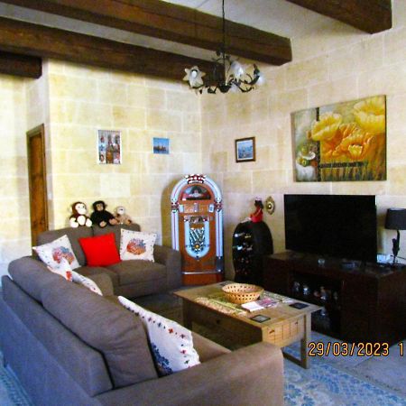 Ta Gorg Bed and Breakfast Qala Exteriör bild