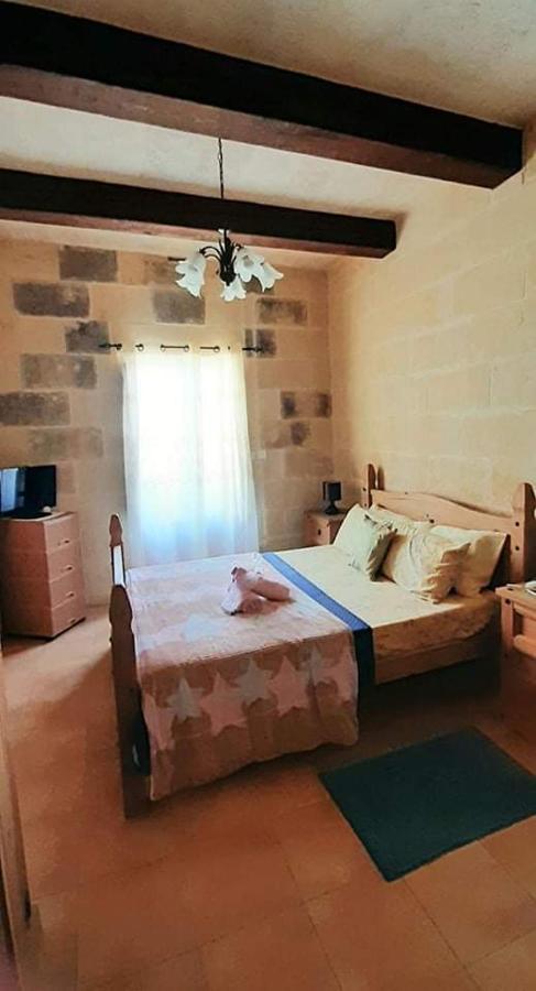 Ta Gorg Bed and Breakfast Qala Exteriör bild