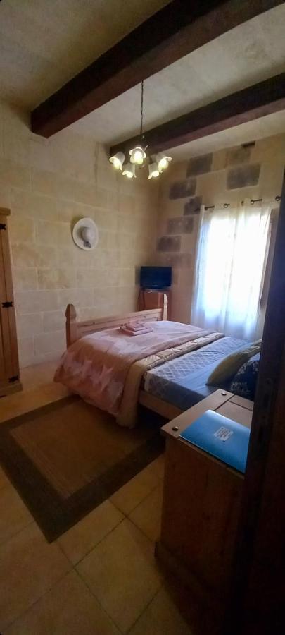 Ta Gorg Bed and Breakfast Qala Exteriör bild